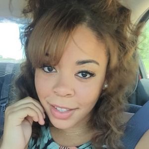 Meet your Posher, Cassondra